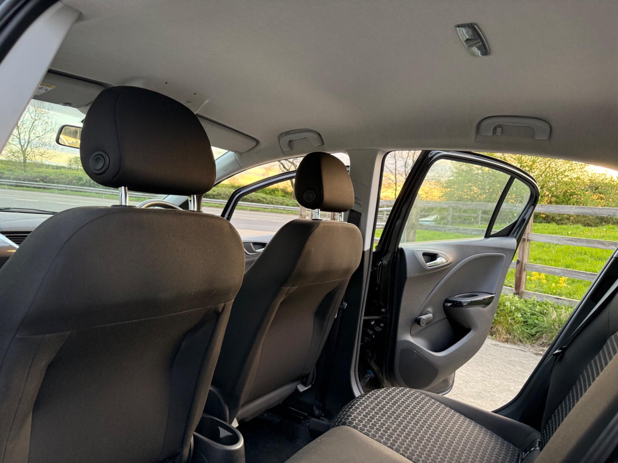 Vauxhall Corsa 1.4i Design Euro 6 (s/s) 5dr — photo 88 of 104